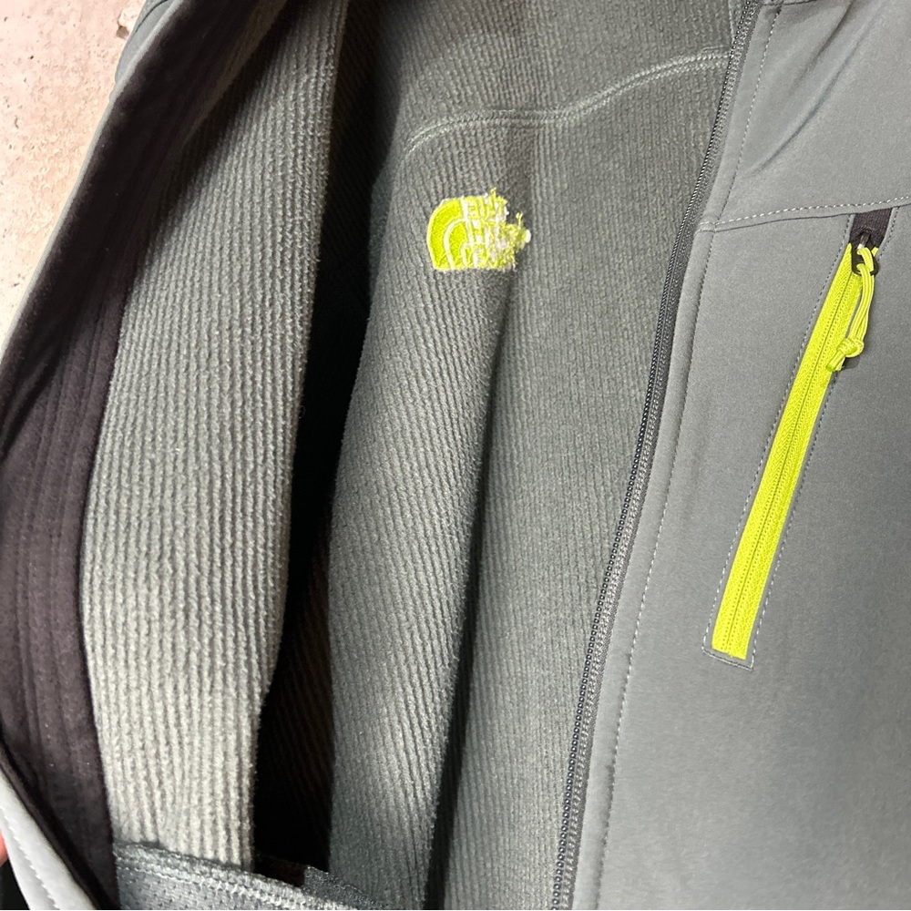 The north face Apex bionic soft shell, zip up jacket, blue green gray xl - Picture 5 of 6